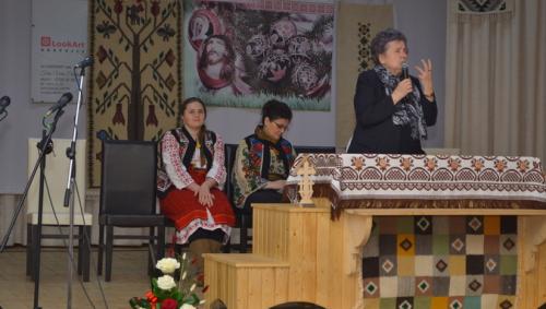 Prezentarea grupului de tineri încondeietori din parohie