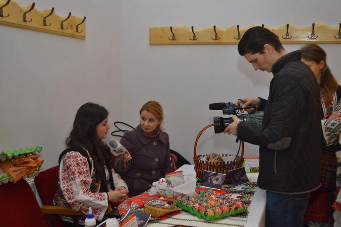 Interviu despre tehnica quilling aplicată pe ouă